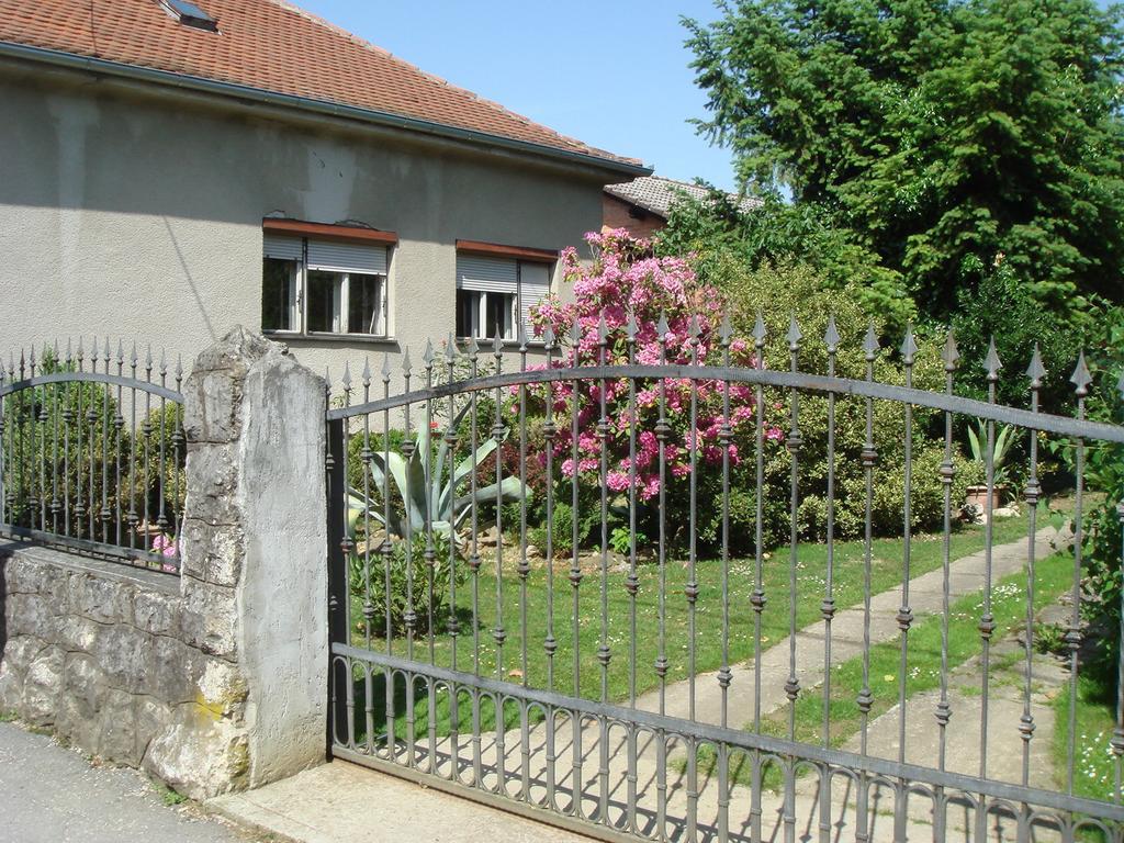Guest House Kapetanova Kuca Krizevci Luaran gambar